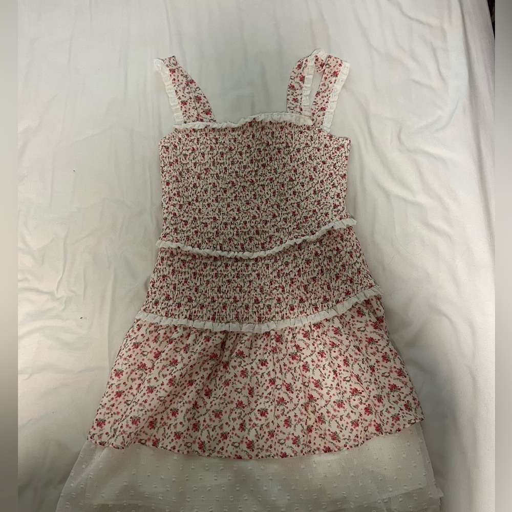 Shabby Chic Mini dress with red floral detailing